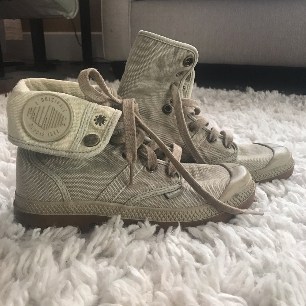 Like-New Tan Palladium Boots